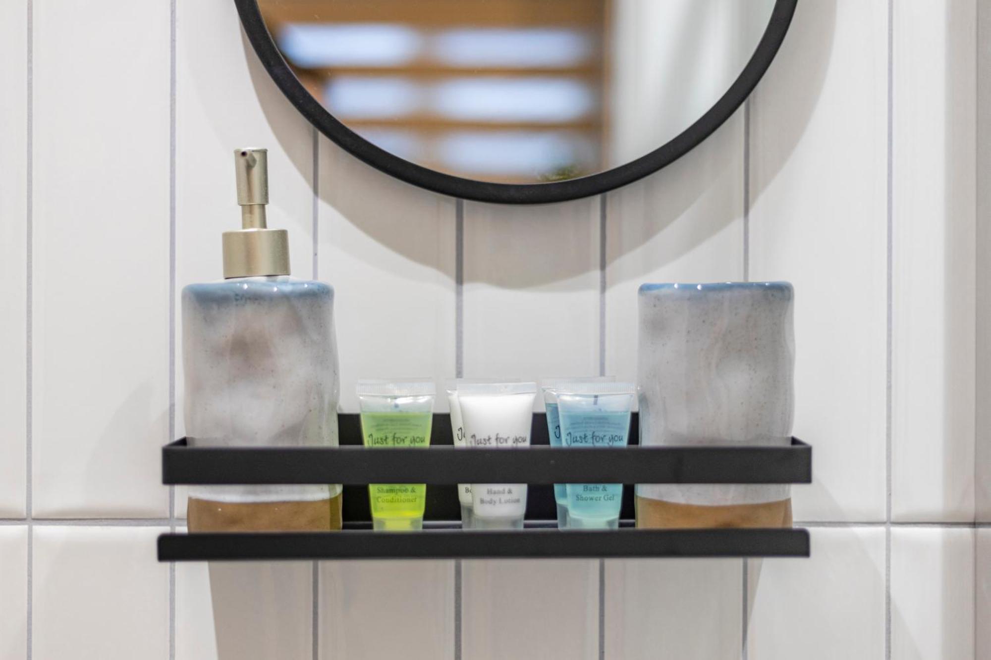 Chic Pad: Modern Retreat Appartamento *